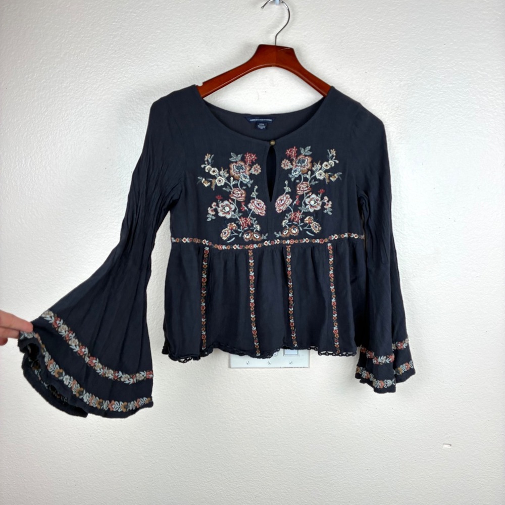 American Eagle Top Sz  S Babydoll Embroidered Whimsigoth Boho Bell Sleeve Fairy